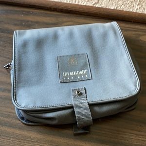 ♥️Mary Kay♥️ Skin Management for Men Bag